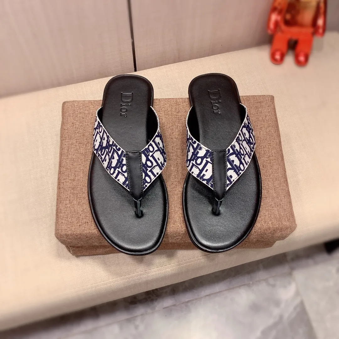 Slippers: New model factory price 220: 🎩🎩🔥🔥《Dior* 》【High·Version】Series of slippers, top purchasing agent🔍🔍Men's 2020 counters are on sale at the same time, imported from Italy, original selected cowhide, exquisite workmanship,), sole: (super comfortable) original factory special supply Original sole, ⚠️Exclusive double-layer movable molded sole, super comfortable⚠️, real shot 🎬The real thing is more beautiful🔍🔍original quality, you can go in and out of the counter at will, 266 positive code 38-44, long-term availability